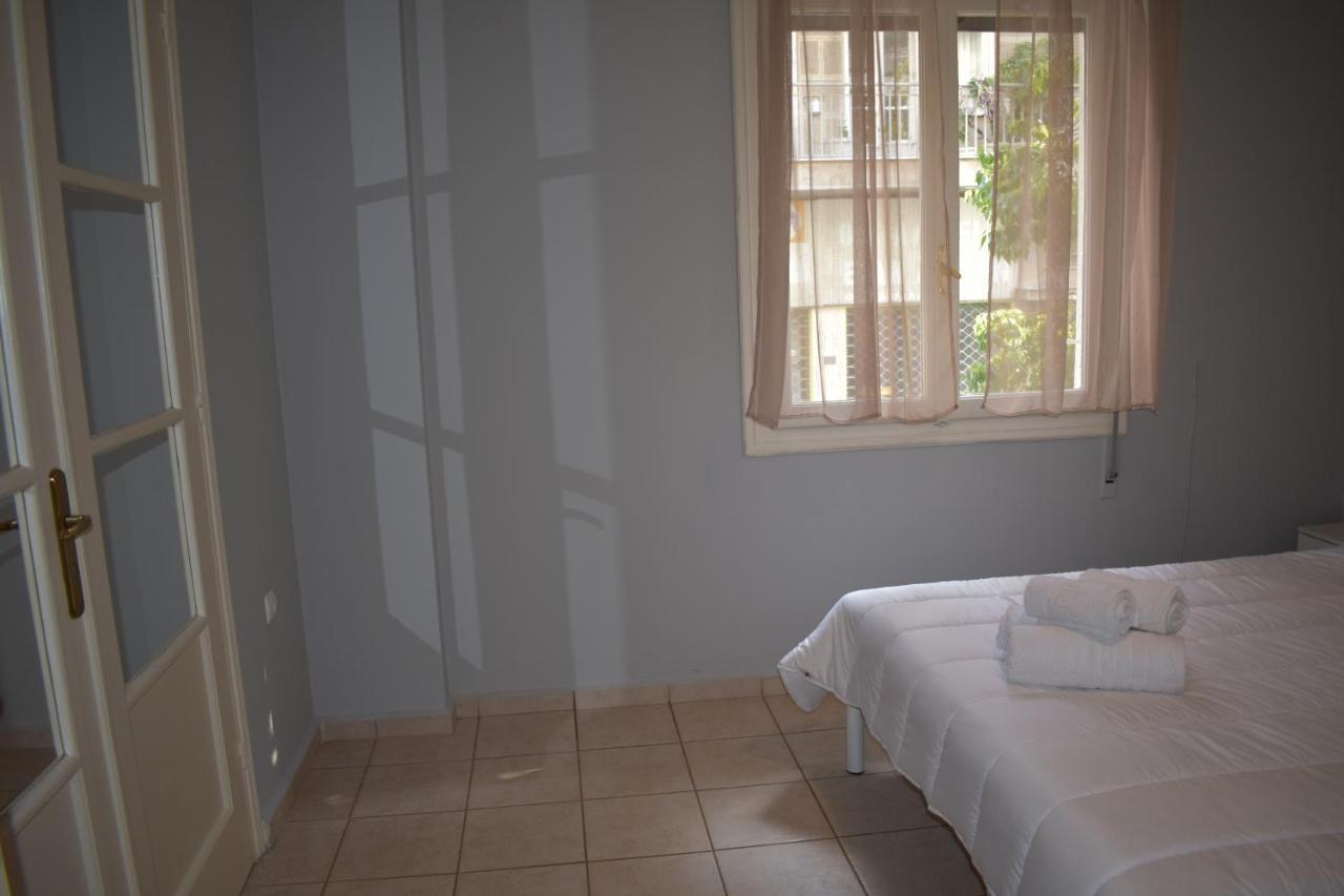 Great Location Comfort Flat Athena Bagian luar foto