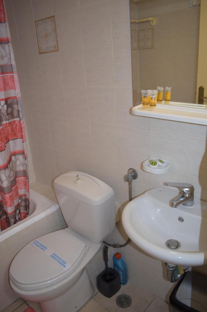 Great Location Comfort Flat Athena Bagian luar foto